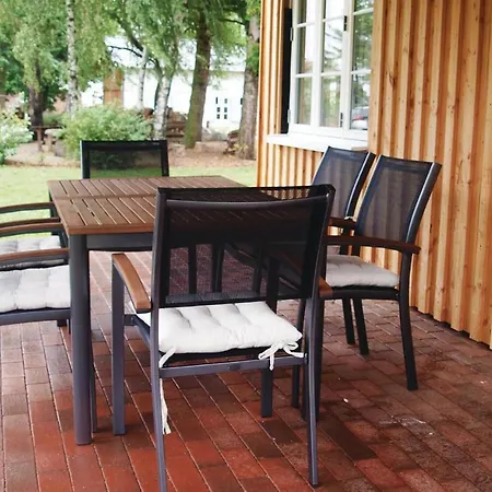 2 Bedroom Cozy In Semesterbostad