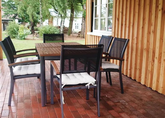 2 Bedroom Cozy In Prázdninový dům